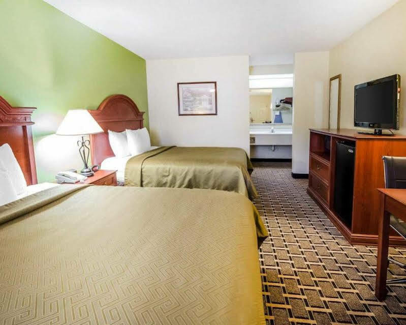 Econo Lodge Russellville Exteriör bild