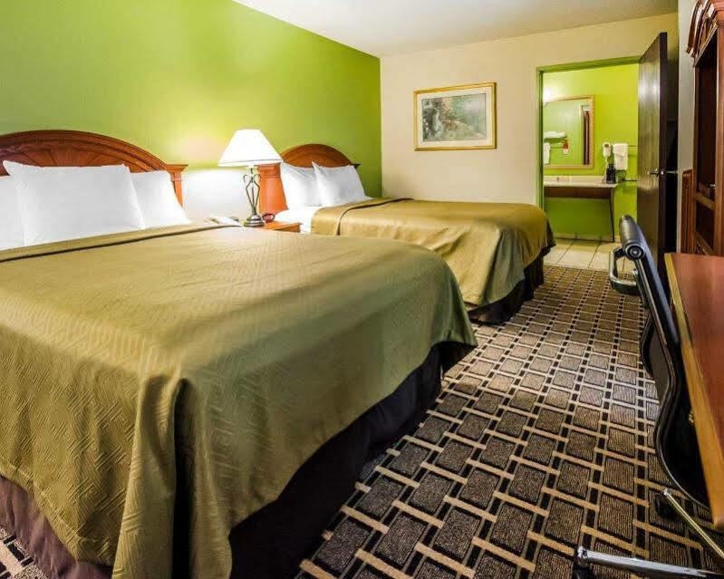 Econo Lodge Russellville Exteriör bild